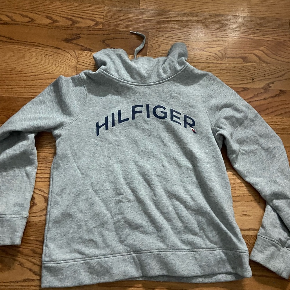 Hillfiger sweat shirt